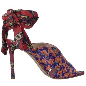 Jessica Simpson heels